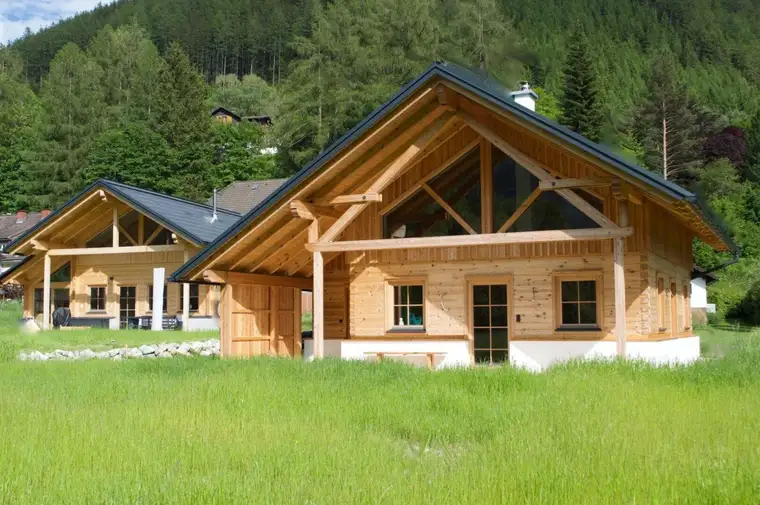 Anlegerprojekt/Eigennutzung am Grünen See: Modernes Holzblockhaus in traumhafter Naturkulisse – Lebensqualität auf höchstem Niveau