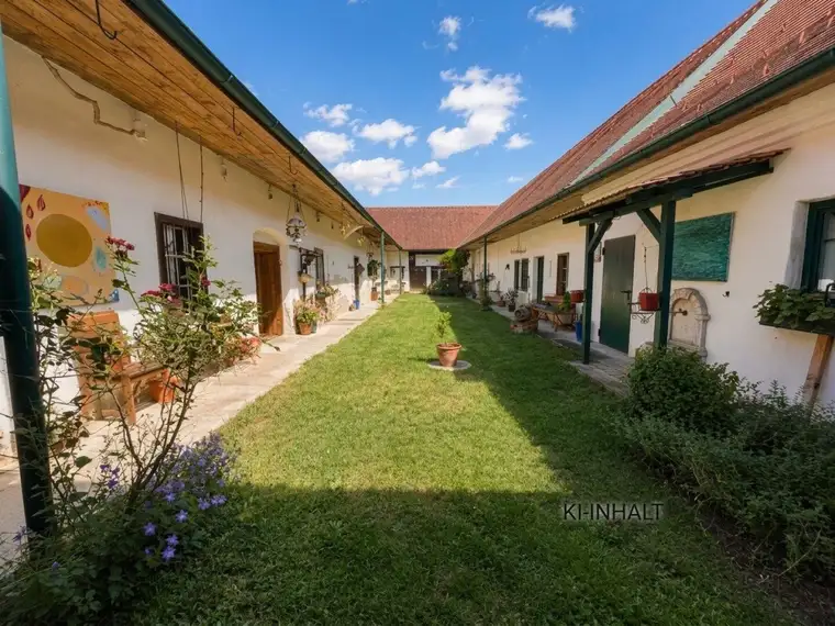 Bad Waltersdorf: Einzigartiger Vierkanthof mit ca. 10.300 m² Grund – Wohnen, Pferde &amp; grenzenlose Möglichkeiten