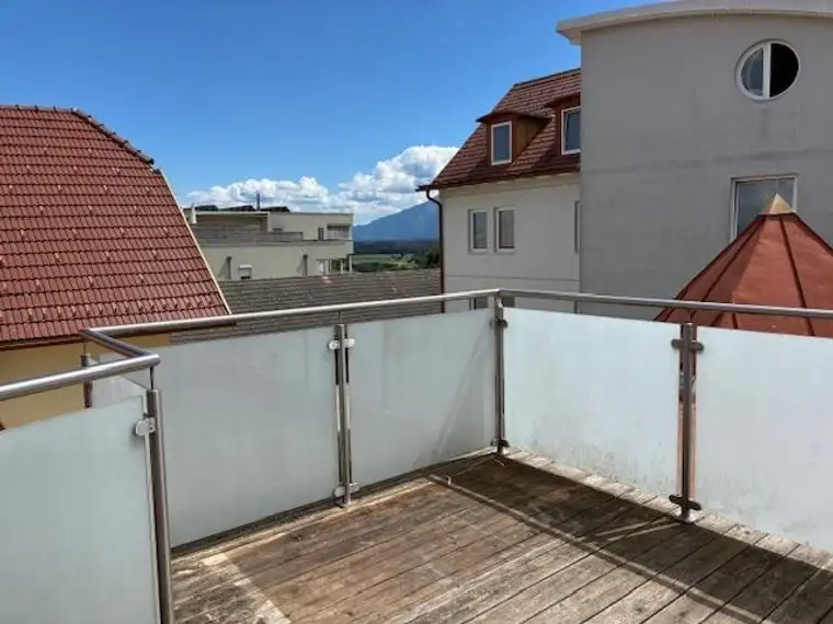 Dachgeschosswohnung im Stadtzentrum