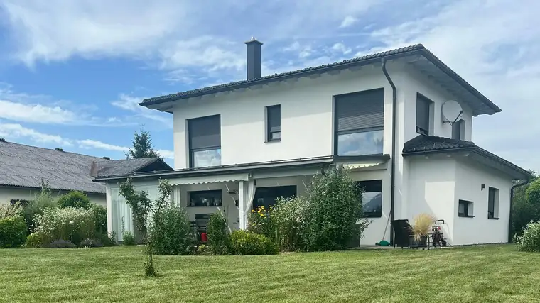 Gablern/Eberndorf: neuwertiges Einfamilienhaus mit Panoramablick auf Petzen &amp; Hochobir