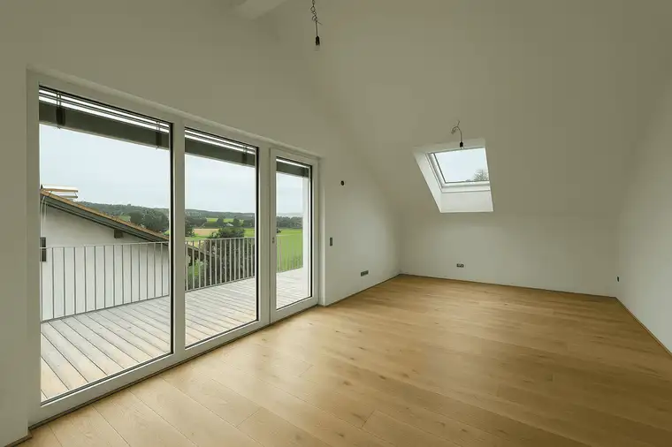 BERNDORF / Neue Dachterrassenwohnung Salzburger Seenland / Hohe neue Wohnbauförderung!