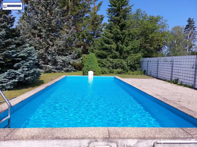 Gönnen Sie sich tolle Annehmlichkeiten (Pool, Sauna, 2 Carports, 1 Garage...) nur 5 Min vom See entfernt!