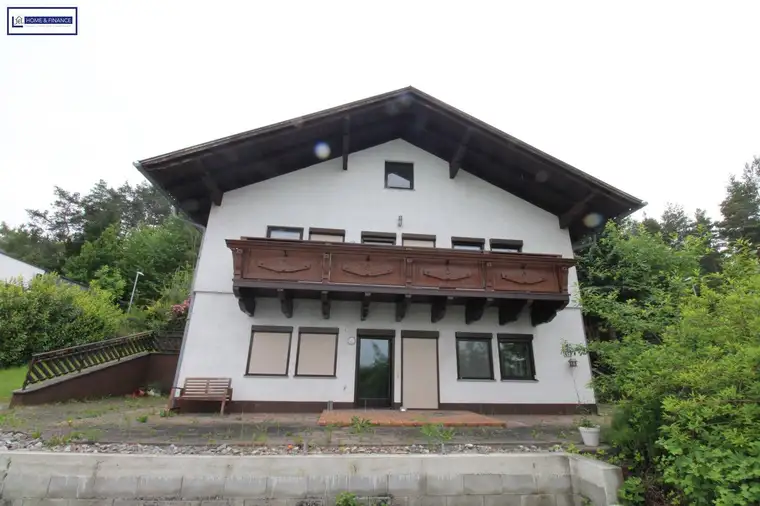 Viel Platz! Pool! Terrasse! Balkon!