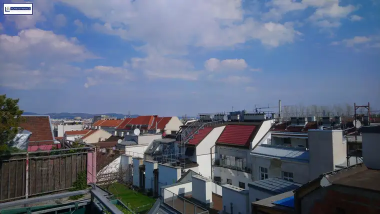 SONNE – LUFT - RUHE - DG-MAISONETTE um ca. 4.000 €/m²