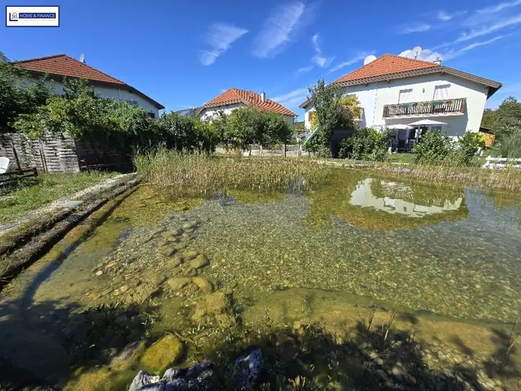 Doppelhaushälfte mit Badeteich, Sonne und Ruhe!!