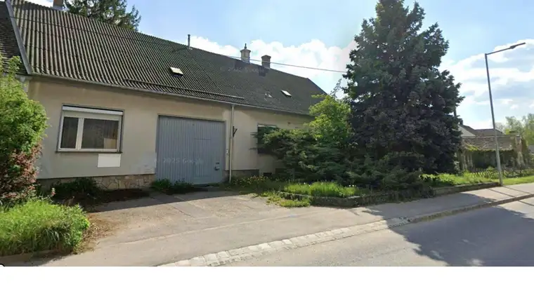 großes Mehrfamilienhaus mit riesigem Grundstück 2500 m², 300 m" Wohnnutzfläche Provisionsfrei