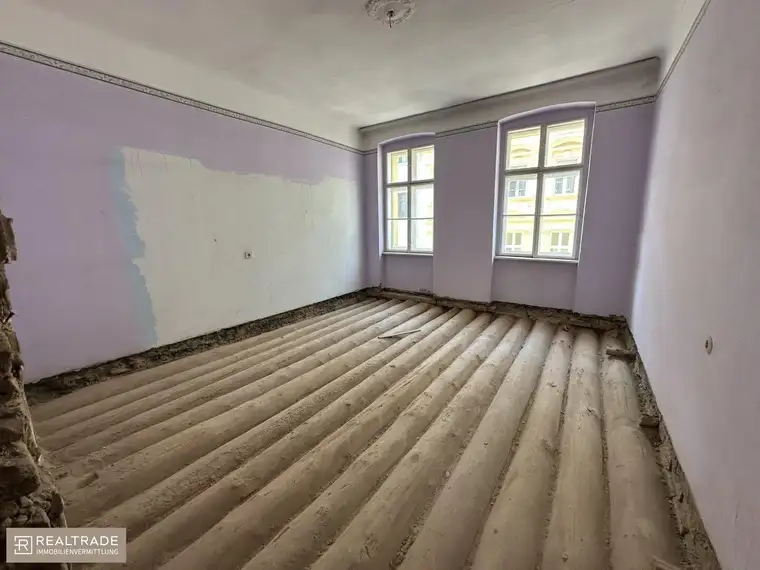UNSANIERTE ALTBAUWOHNUNGEN NÄHE AUGARTEN!