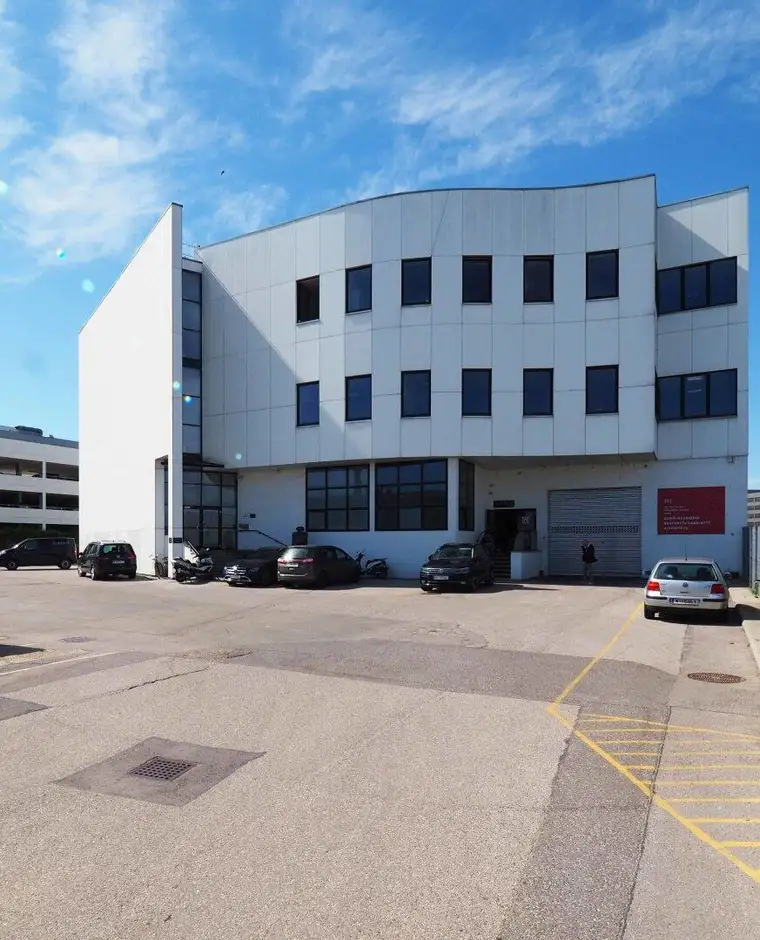 BETRIEBSOBJEKT | LOGISTIK-LAGER mit BÜRO in perfekter Lage | U3 "Zippererstraße" u. A23 St. Marx