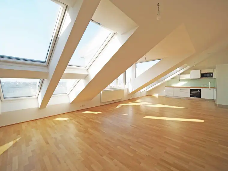 MARIAHILFER STRASSE | 2 Zimmer-DG-Wohnung mit Südterrasse | U3 Zieglergasse