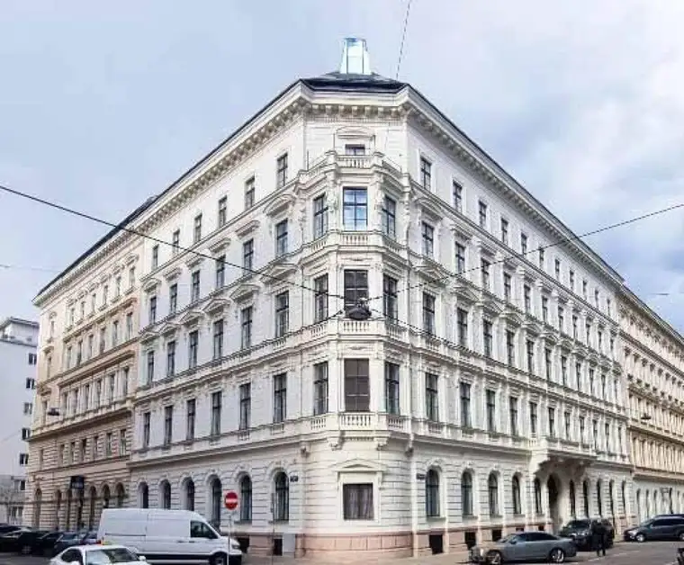 ESSLINGGASSE | exklusive 5-Zimmer-Altbauwohnung mit Balkon | ab Oktober 2025