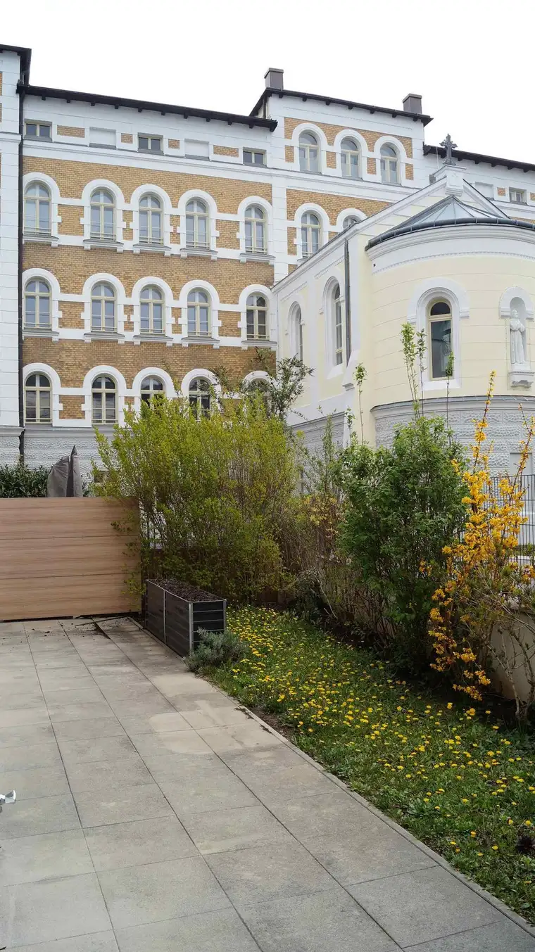 Top-Gartenterrassenwohnung im Zentrum - Ruhelage, provisionsfrei