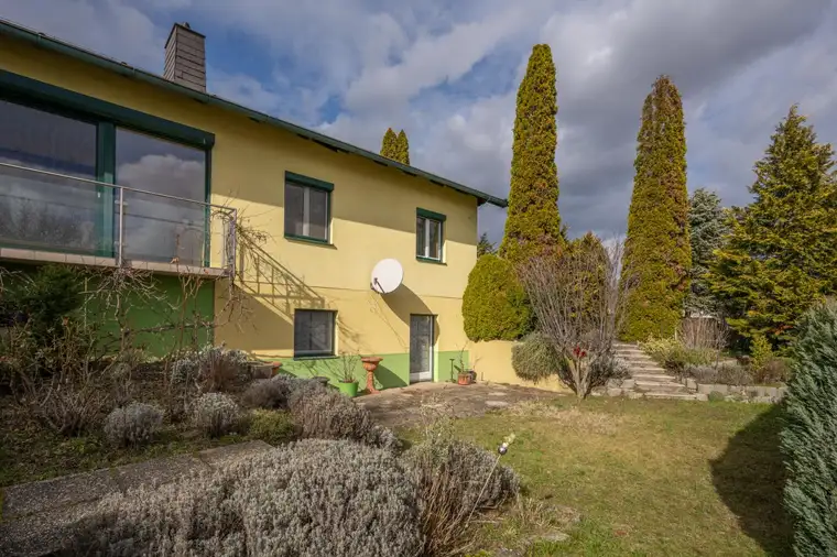 Bungalow mit liebevoll angelegtem Garten in Purbach