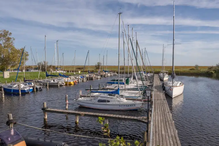 Sommeraktion - Traumgrundstück mit direktem Seezugang und Weitblick