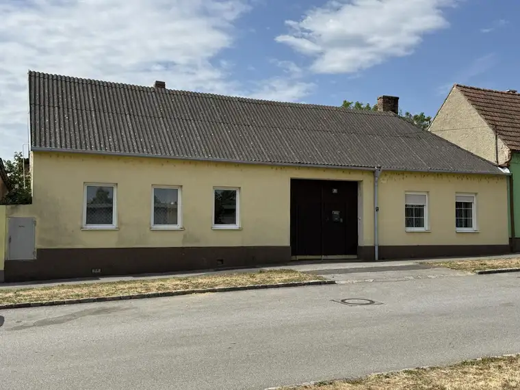 Traditionelles Anwesen mit Entwicklungspotenzial in Breitenbrunn am Neusiedler See