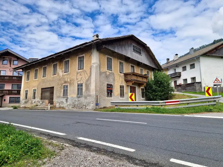 Haus mit angebauter Tenne