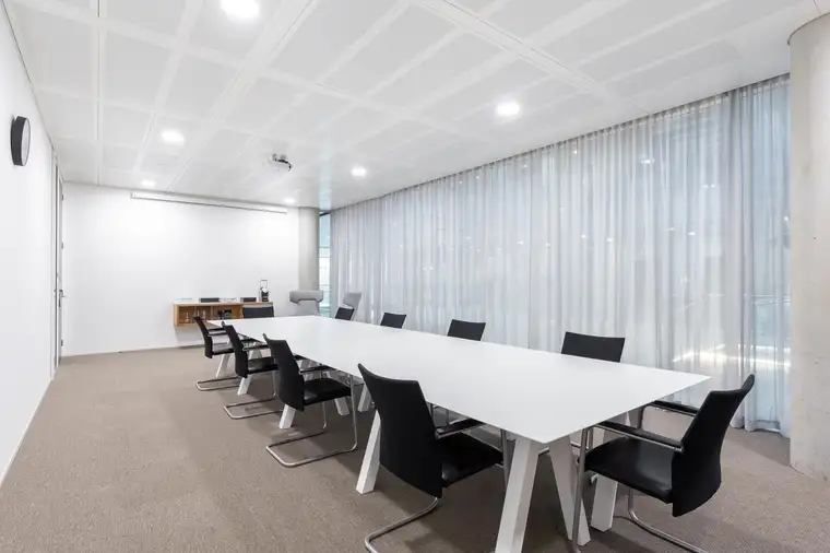 Privater Büroraum für 5 Personen in Regus Hall Haus