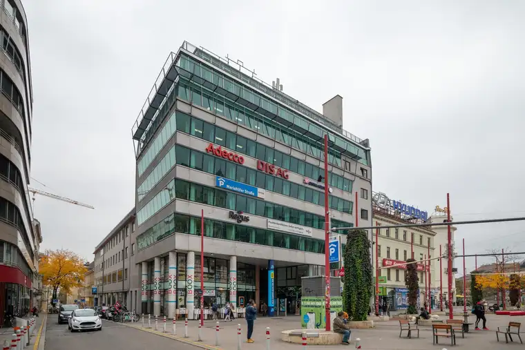 Regus Business Centre GmbH, IWG Management (Austria) GmbH