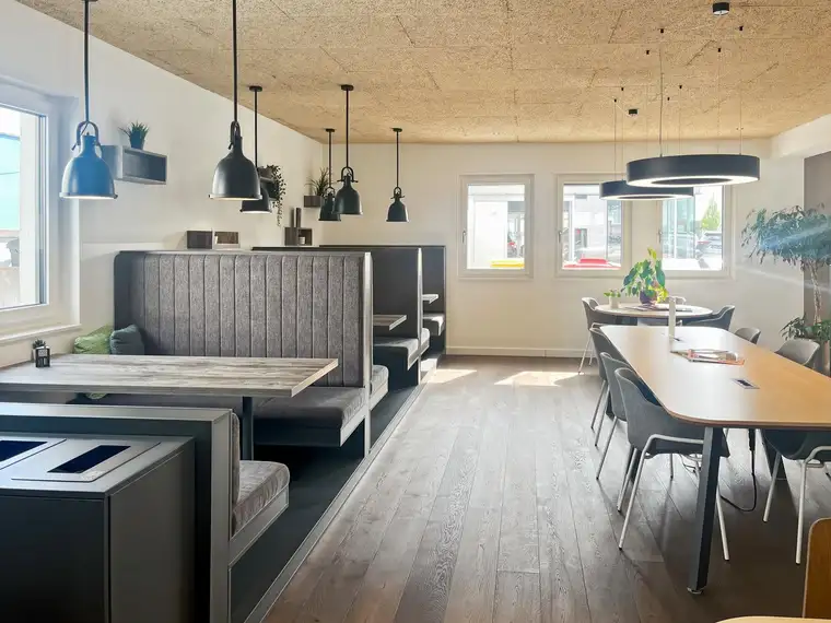 Werden Sie Teil einer Coworking-Gemeinschaft in Regus Airport West