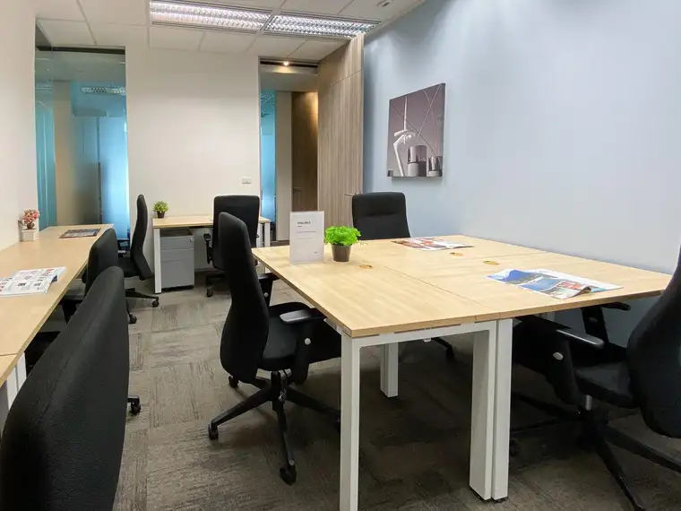 Servicierte Bürofläche für 50 Arbeitsplätze im Regus Airport West