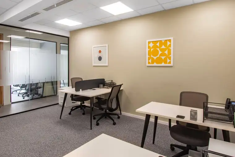 Servicierte Bürofläche für 40 Arbeitsplätze im Regus Raaba
