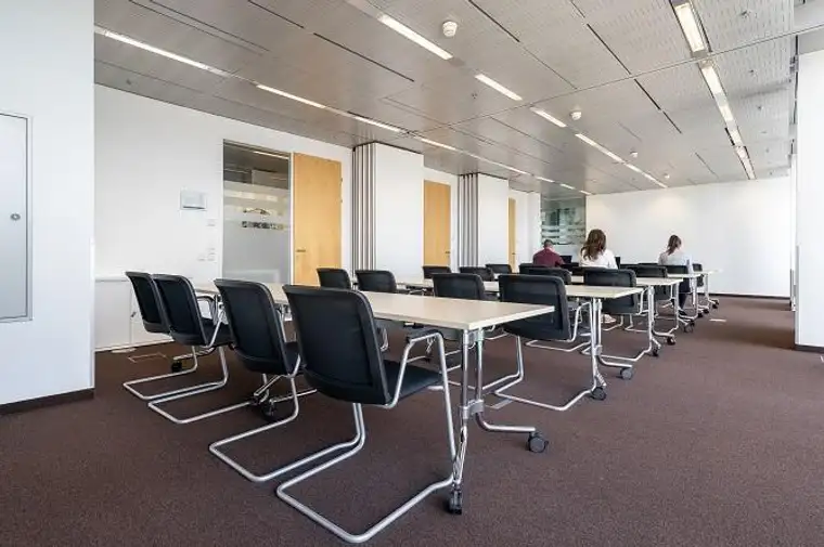 Großraumbüros für 10 Personen in Regus Twin Towers 