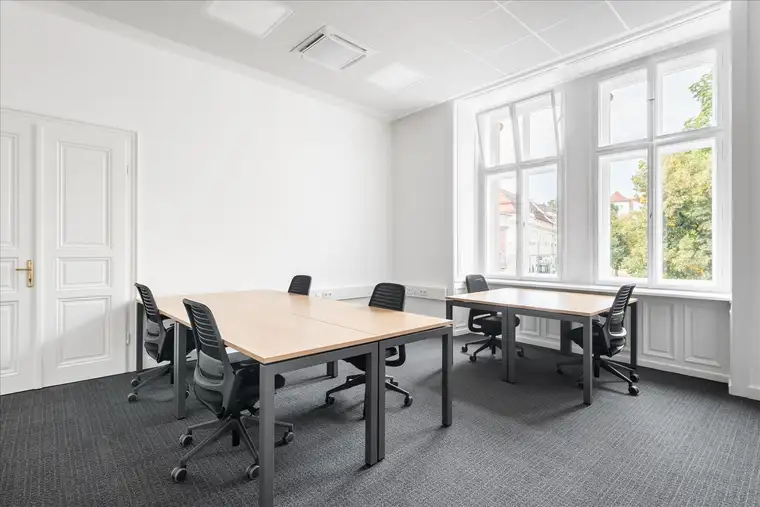 Privater Büroraum für 5 Personen in Regus Promenade 