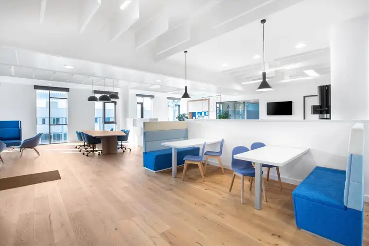 Unbegrenzter Coworking zu unseren Öffnungszeiten in Regus Messecarree 