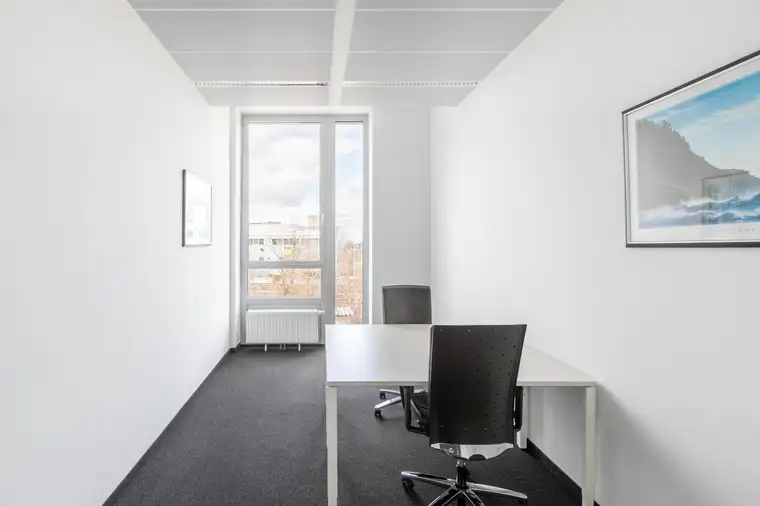 All-inclusive-Zugang zu professionellen Büroräumen für 1 Person in Regus Messecarree 