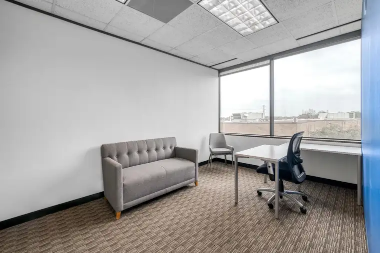 All-inclusive-Zugang zu professionellen Büroräumen für 3 Personen in Regus Messecarree 