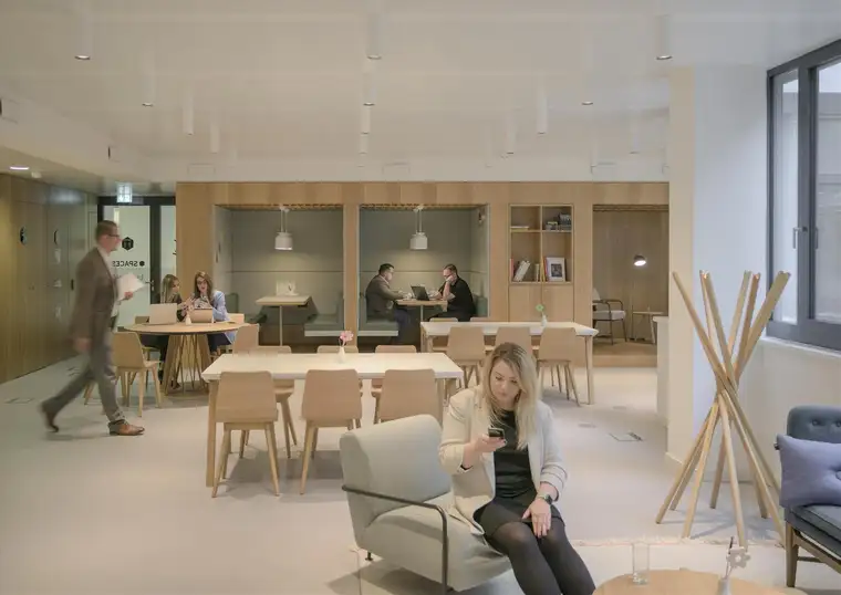 Flexible Coworking-Mitgliedschaften in Spaces Square One​​
