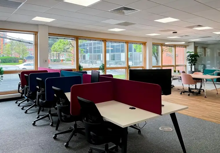 Werden Sie Teil einer Coworking-Gemeinschaft in Regus Modepark Röther