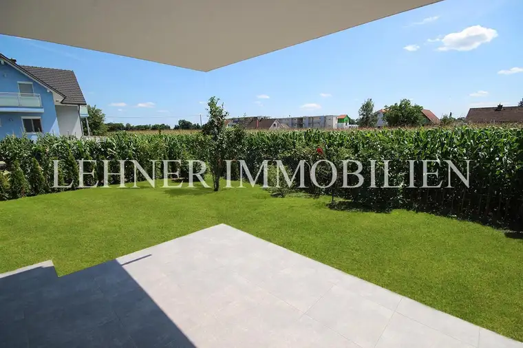 * TOLLE DOPPELHAUSHÄLFTE MIT GARTEN UND DACHTERRASSE *