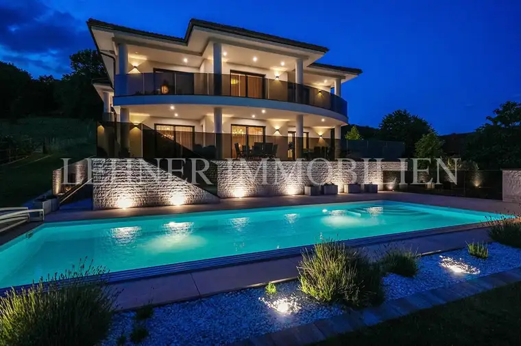 * GEDERSBERG * MEDITERRANE TOSKANA-VILLA MIT GROSSZÜGIGEM RAUMANGEBOT UND HOCHWERTIGER AUSSTATTUNG *