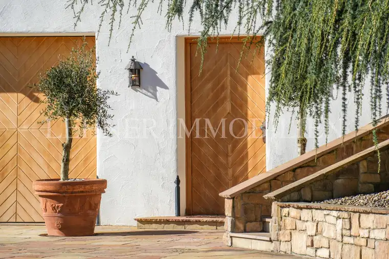 * BRUCK AN DER MUR - LUXURIÖSE TOSKANA-VILLA IN TRAUMLAGE - EIN MEISTERWERK FÜR HÖCHSTE ANSPRÜCHE *