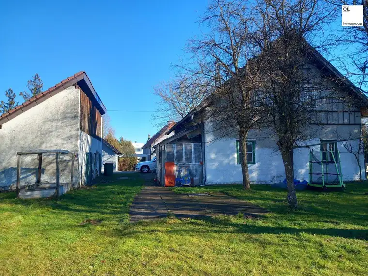 Grundstück in Bürmoos mit großem Potential - 3580 m², verkehrsgünstige Lage!
