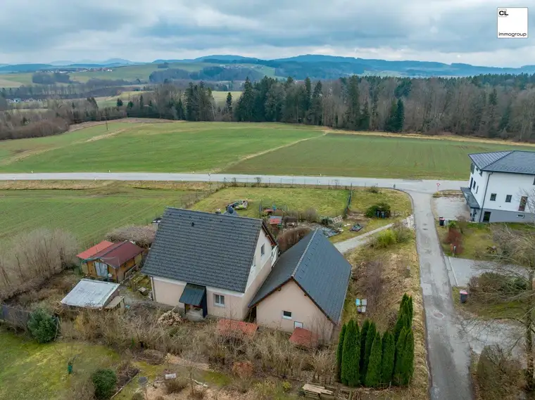 Einfamilienhaus mit großem Potenzial in ländlicher und sonniger Wohnlage