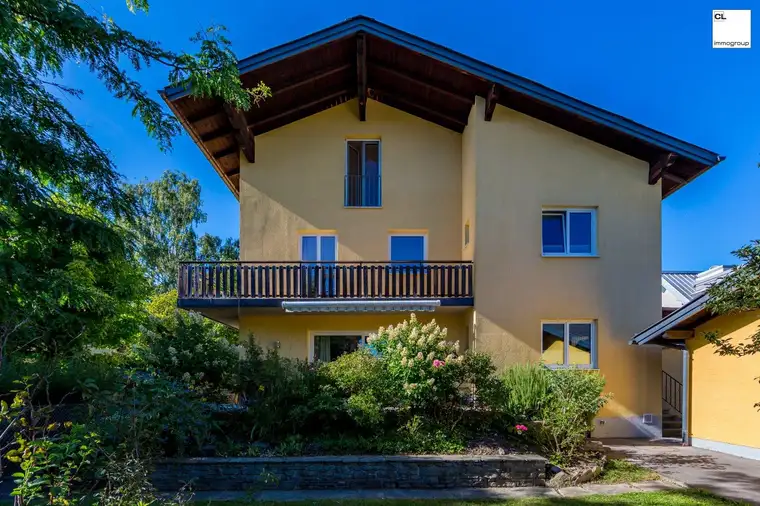 Wohnen &amp; Arbeiten unter einem Dach + Wohlfühlen im schönen Garten - Das multifunktionale Haus in Salzburg!