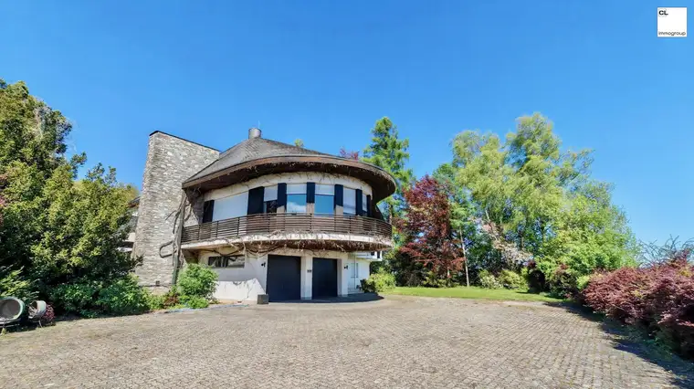 Exklusive Villa mit Weitblick nahe Passau – großzügiges Grundstück, maximale Privatsphäre und hochwertiges Wohnambiente