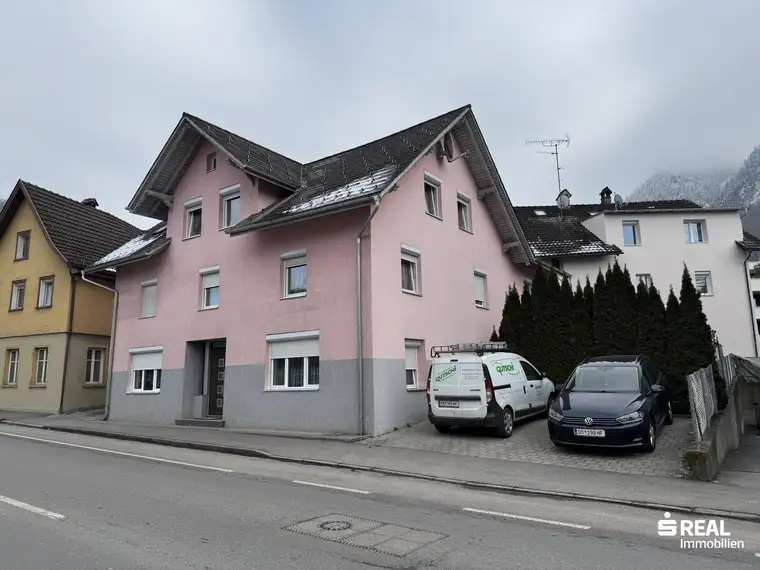 Mehrfamilienhaus mit 5 Wohnungen zu verkaufen