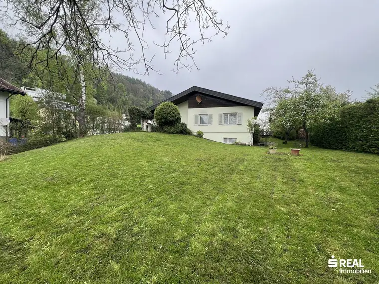 Einfamilienhaus mit großem Garten in ruhiger Lage Tosters