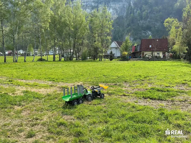 Grundstück im Grünen € 600,00 per m² zum Wohnen oder für Gewerbe