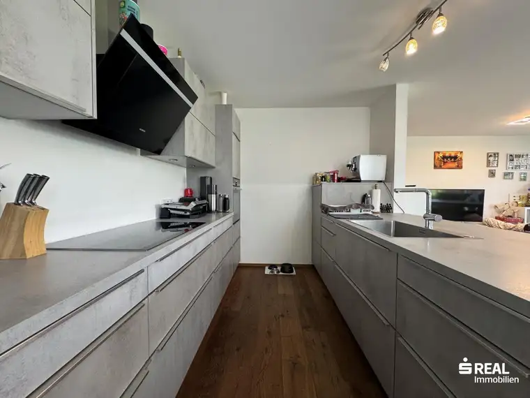 Neuwertige 3-Zimmer-Gartenwohnung inklusive Tiefgarage!