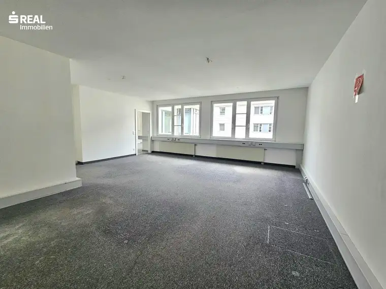 Theresianumgasse - Helles Büro in Top-Lage