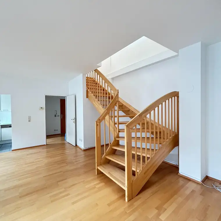 3-Zimmer Maisonettewohnung mit Balkon nahe Naschmarkt zu Vermieten – Provisionsfrei!