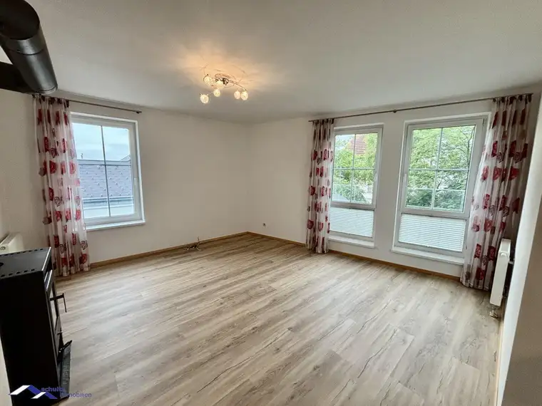 SCHULTZ IMMOBILIEN - Charmante 3-Zimmer-Wohnung in Gumpoldskirchen zu mieten! Garagenplatz inklusive!