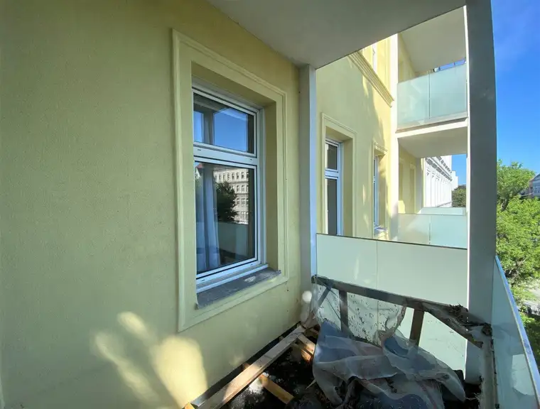 Geräumiger Altbau mit 2 Balkonen in der Nähe des Praters – Ca. 180 m² mit Sanierungsbedarf!