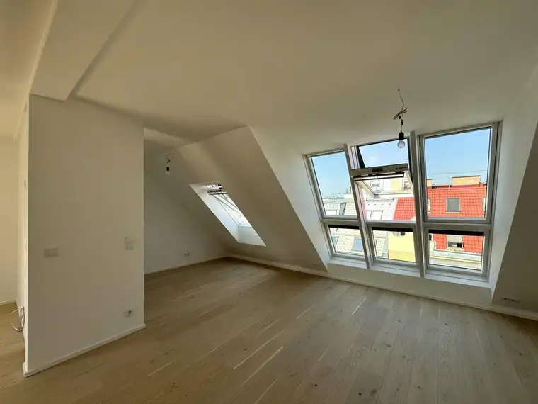 Exklusives Wohnen mit Terrasse &amp; Klimaanlage! Erstbezug!