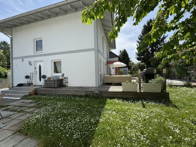 Exklusives Wohnensemble: Zwei Häuser, ein Lebensgefühl – mit Pool &amp; Sauna!