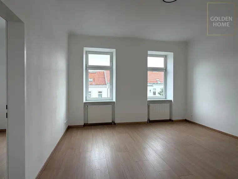 Lichtdurchflutete Altbauwohnung mit Charme – perfekt für Singles, Paare oder WG
