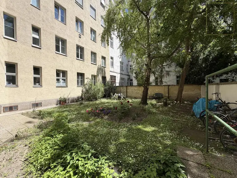 Helle Familienwohnung mit durchdachtem Grundriss und Balkon